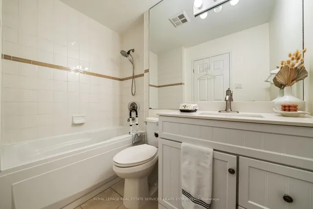 Additional image 18 of 1231 Yonge St Unit 214