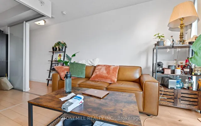 Additional image 14 of 36 Lisgar St Unit 521E