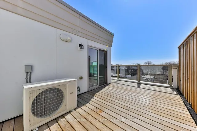 Additional image 29 of 3580 Lake Shore Blvd Unit 14