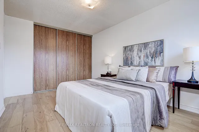 Additional image 30 of 82 Carnival Crt