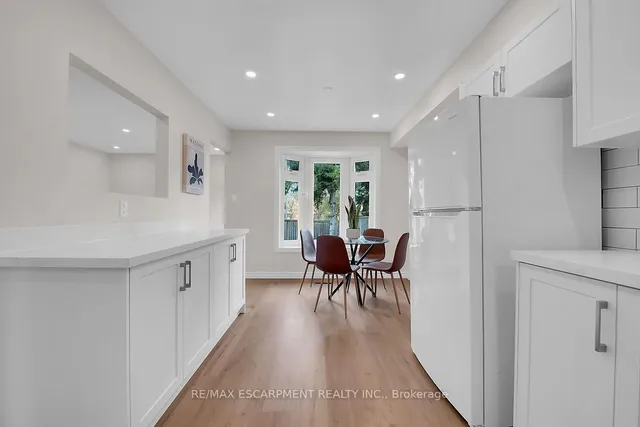 Additional image 10 of 129 Valley Stream Dr