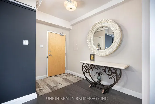 Additional image 3 of 1852 Queen St Unit 303