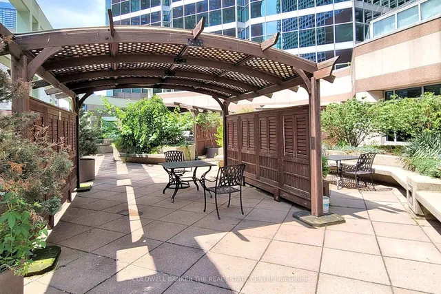 Additional image 41 of 38 Elm St Unit 1015