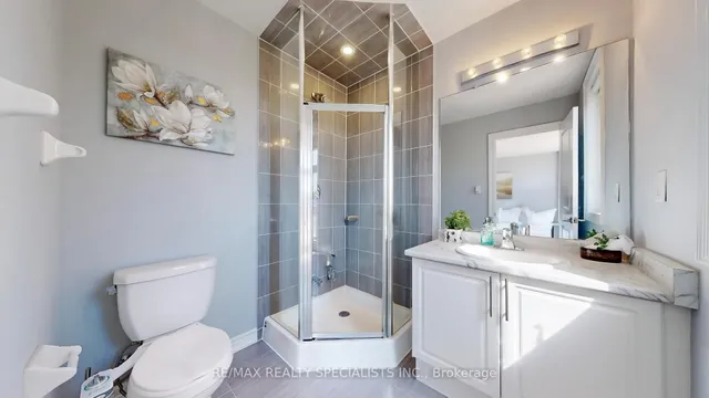 Additional image 25 of 6 QUEENPOST Dr