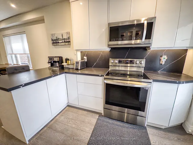 Additional image 30 of 26 Greenwood Ave