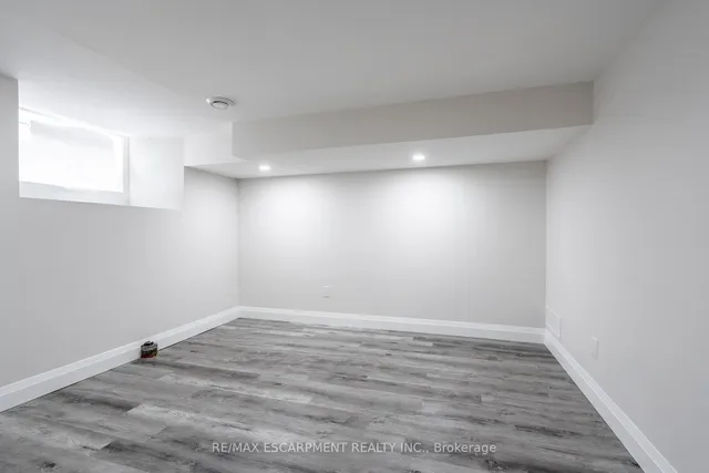 Additional image 32 of 57 Madison Ave