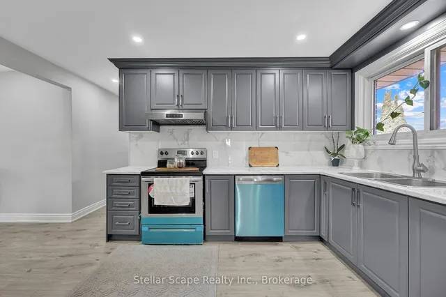 Additional image 10 of 42 Tupper Cres