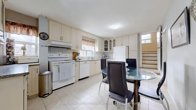 Additional image 18 of 50 Athabaska Ave