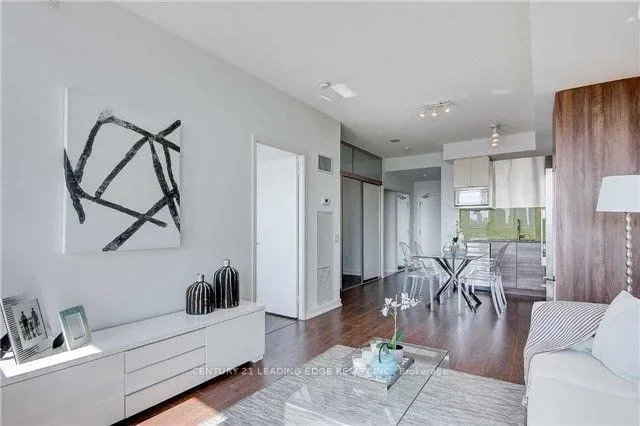 Additional image 5 of 121 McMahon Dr Unit 2010