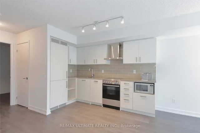 Additional image 8 of 125 Redpath Ave Unit 802