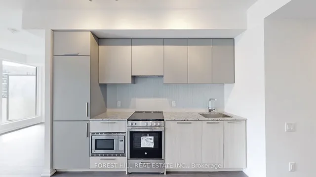 Additional image 9 of 4208 Dundas St Unit 305
