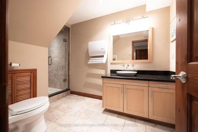 Additional image 34 of 270 North Shore Blvd