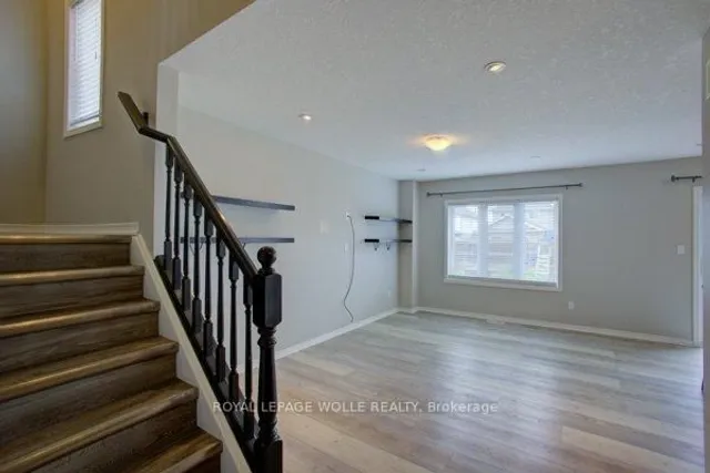 Additional image 6 of 945 Zeller Cres