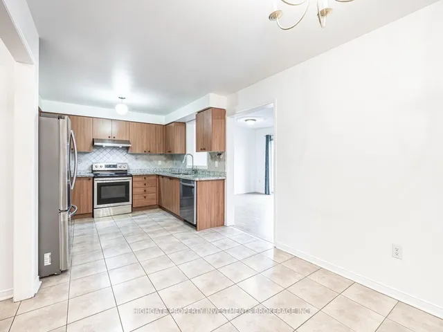 Additional image 10 of 6035 Bidwell Tr Unit 89