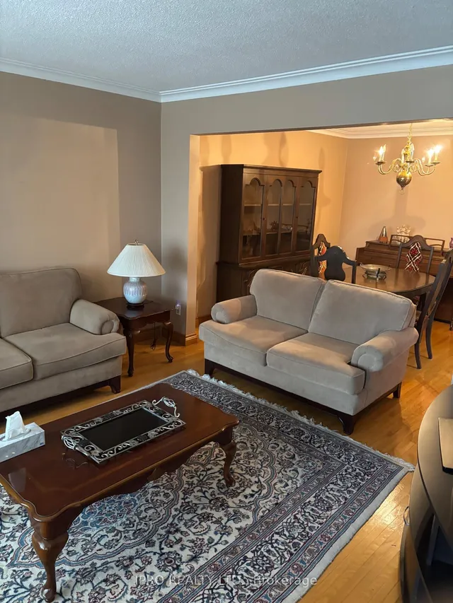 Additional image 3 of 309 Pellatt Ave