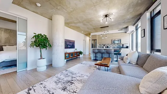 Additional image 4 of 111 Bathurst St Unit 314