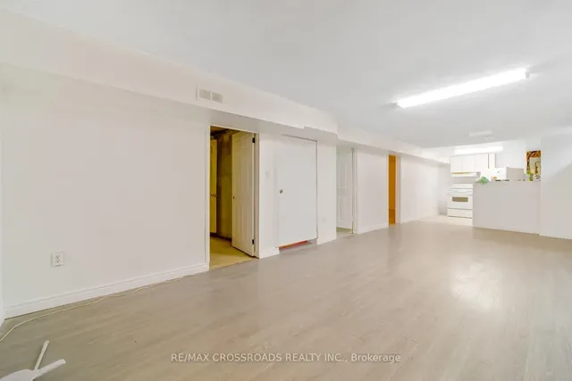 Additional image 22 of 32 Lighthall Cres