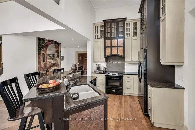 Additional image 15 of 285 Hamilton Dr