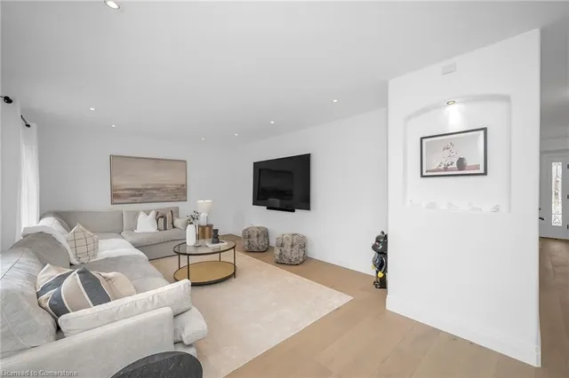 Additional image 24 of 11 Eric Burke Crt