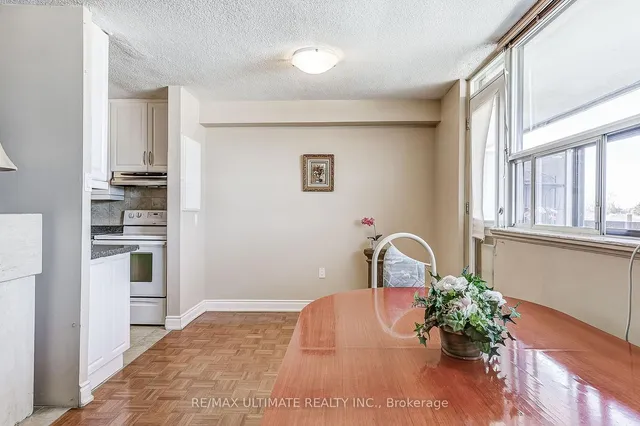 Additional image 12 of 541 Blackthorn Ave Unit 1005