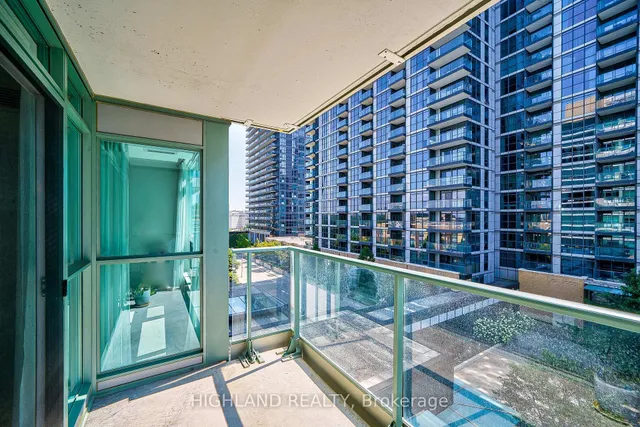 Additional image 22 of 15 Singer Crt Unit 512