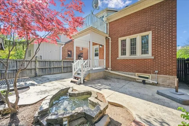 Additional image 28 of 44 Highland Rd