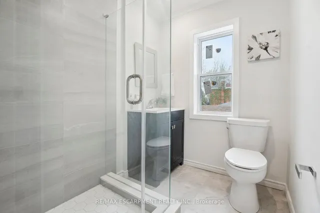 Additional image 24 of 289 Wentworth St