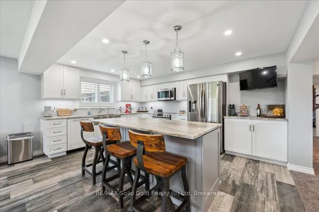 Additional image 34 of 50 Knox Crt