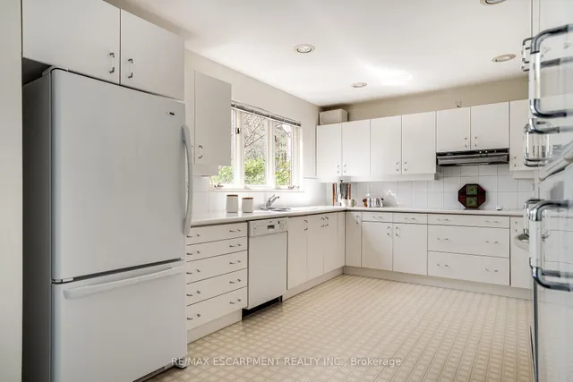 Additional image 19 of 65 Golfview Cres