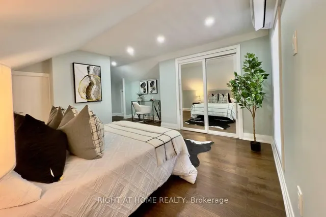 Additional image 32 of 23 Brock St