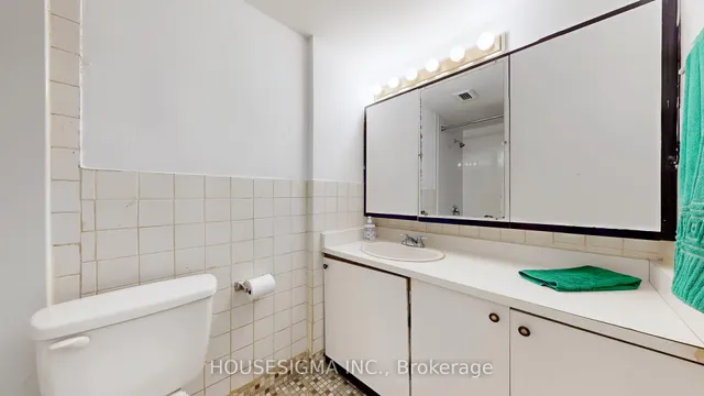 Additional image 21 of 15 La Rose Ave Unit 216