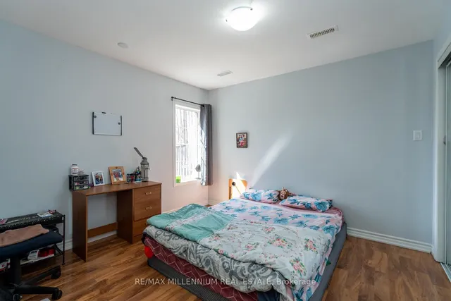 Additional image 48 of 62 Dunvegan Cres