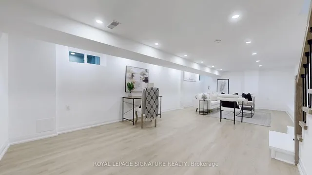 Additional image 22 of 914 Broadview Ave