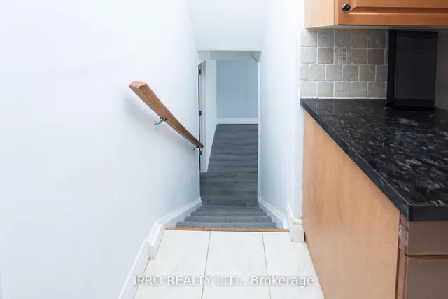 Additional image 16 of 23 Urbandale Ave