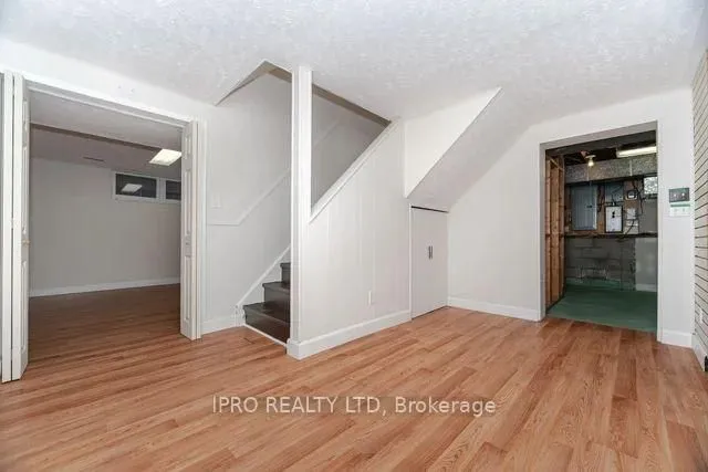 Additional image 33 of 42 Hillside Dr