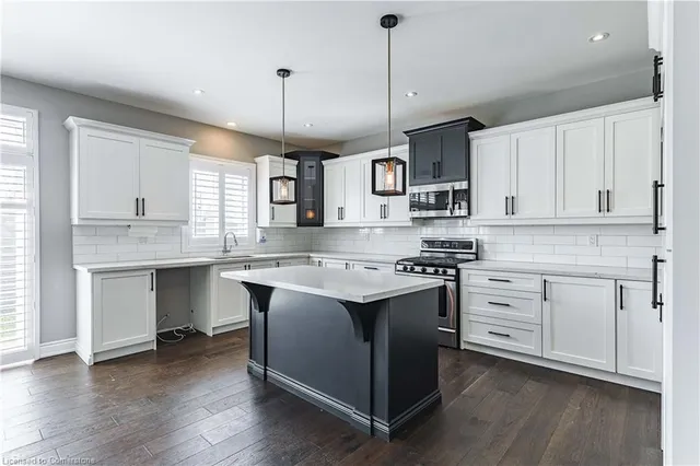 Additional image 17 of 8 Cesar Pl