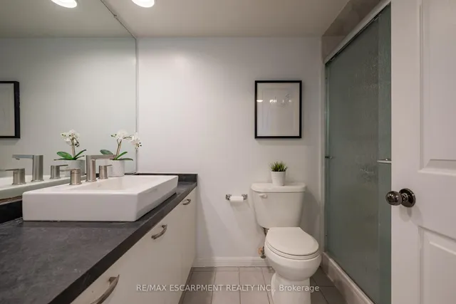 Additional image 23 of 50 Eglinton Ave Unit 1002