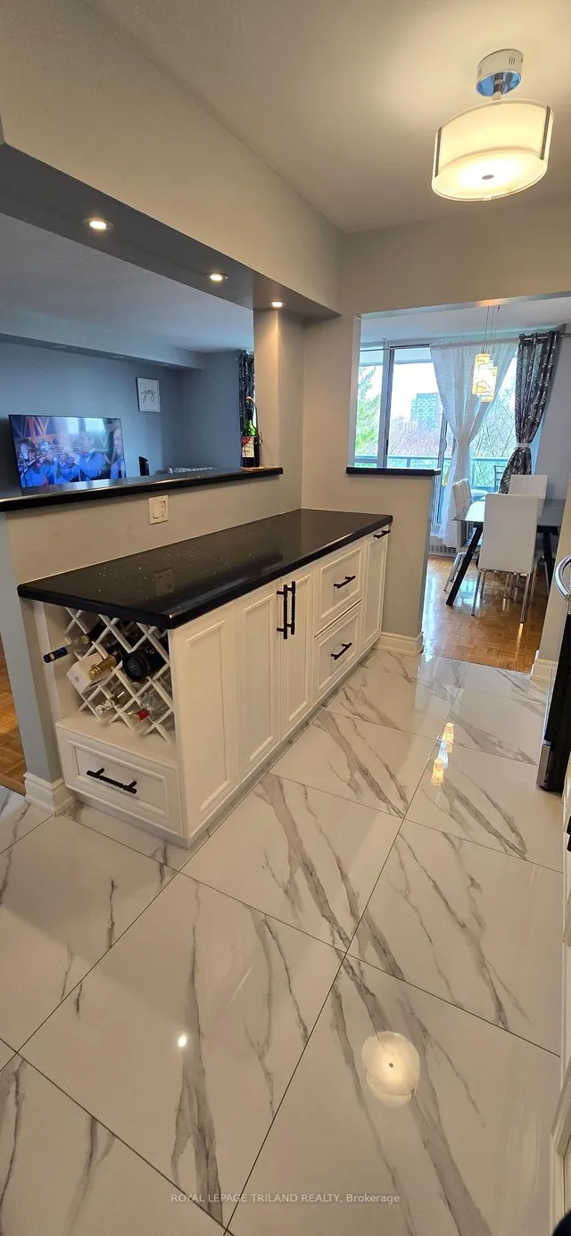 Additional image 11 of 44 LONGBOURNE Dr Unit 405