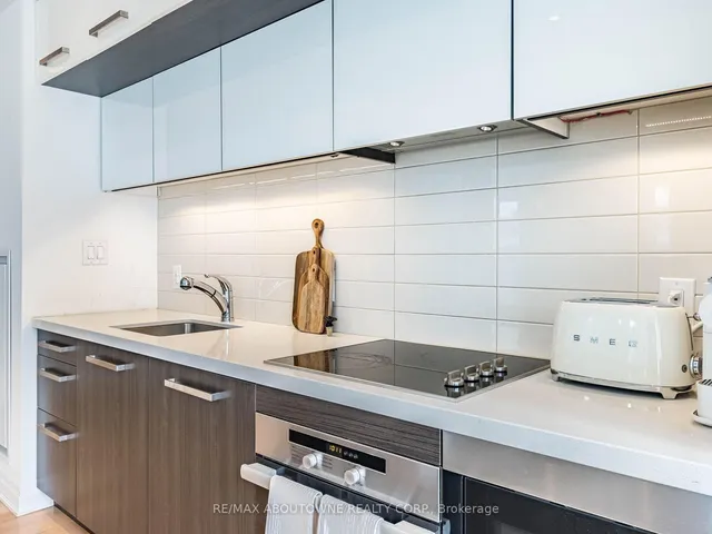 Additional image 18 of 8 The Esplanade St Unit 802