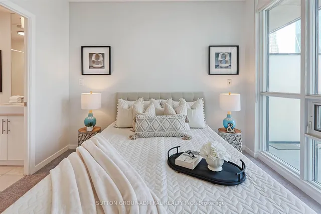 Additional image 29 of 55 Bremner Blvd Unit 1407