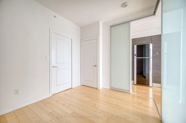 Additional image 16 of 386 Yonge St Unit 3414