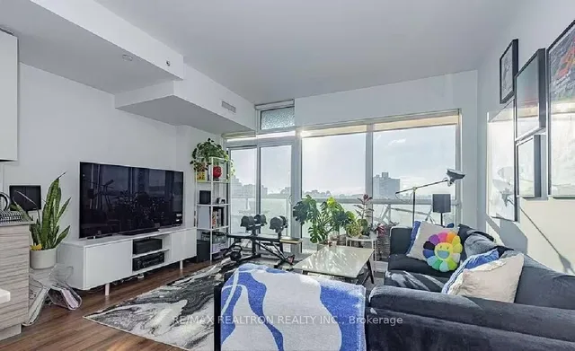 Additional image 8 of 210 Simcoe St Unit 704