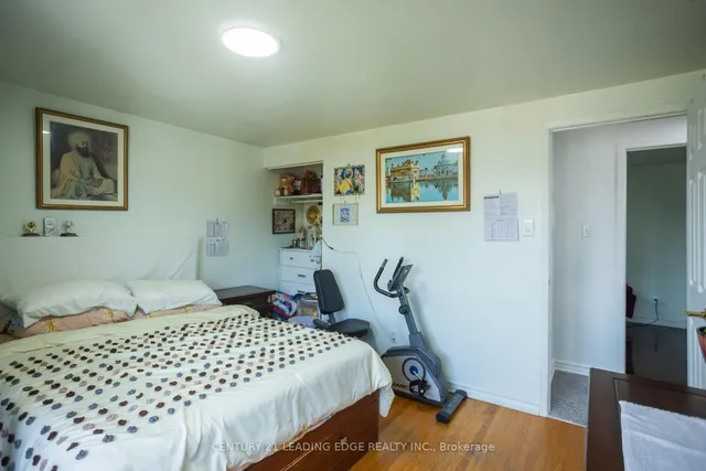 Additional image 20 of 111 Folkstone Cres