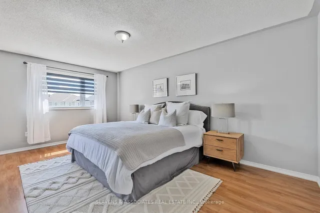 Additional image 18 of 30 Charleswood Circ