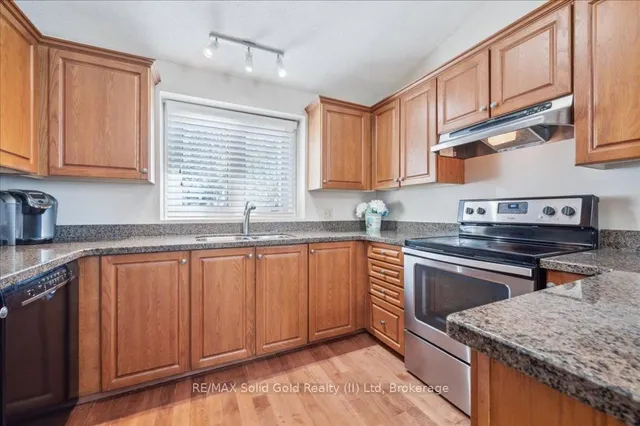 Additional image 15 of 5 Quinte Cres