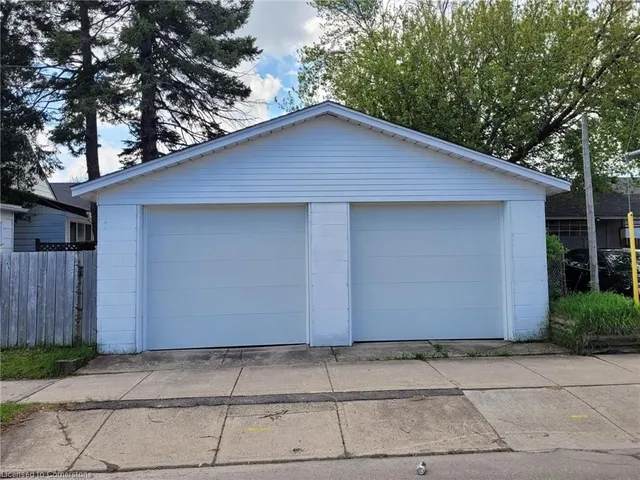 Additional image 42 of 2 Craigroyston Rd