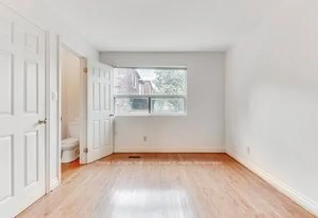 Additional image 17 of 38 Fernbank Ave