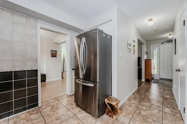 Additional image 18 of 136 St Jerome Cres