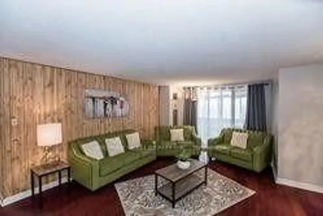 Additional image 2 of 18 Knightsbridge Rd Unit 1811