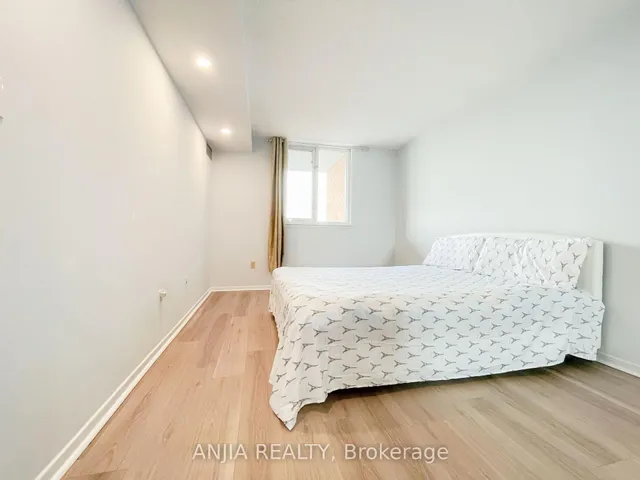 Additional image 43 of 15 Sewells Rd Unit PH3